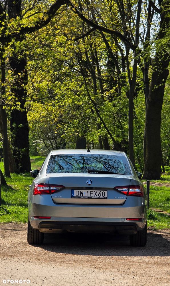 Skoda Superb 1.5 TSI L&K - 8