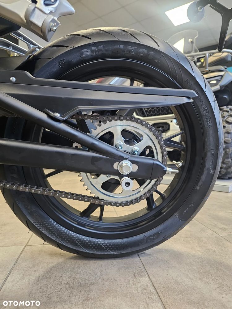 QJMOTOR SRK 125R - 16