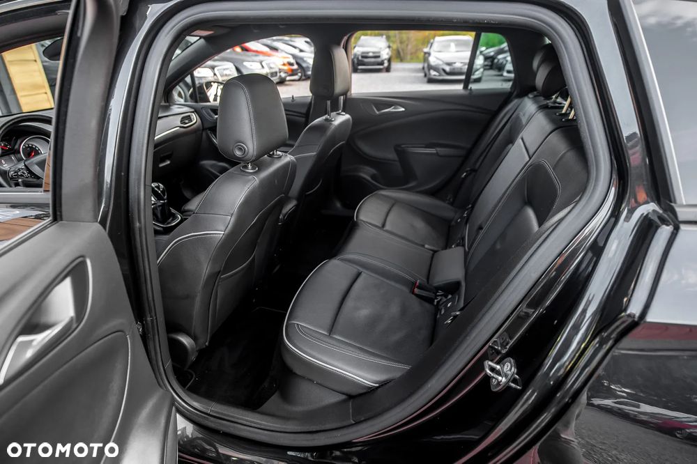 Opel Astra V 1.4 T Dynamic S&S - 17