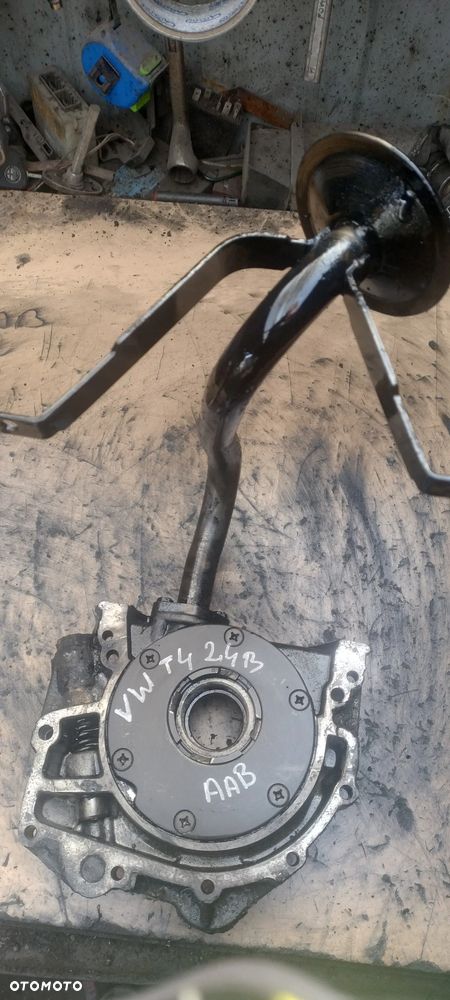 VW T4 2,4 diesel AAB pompa oleju smok 034115109 - 2