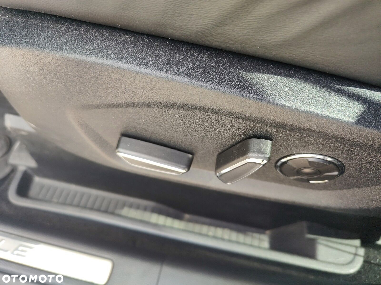 Ford S-Max - 11