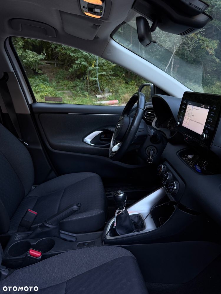 Toyota Yaris 1.5 Comfort - 11