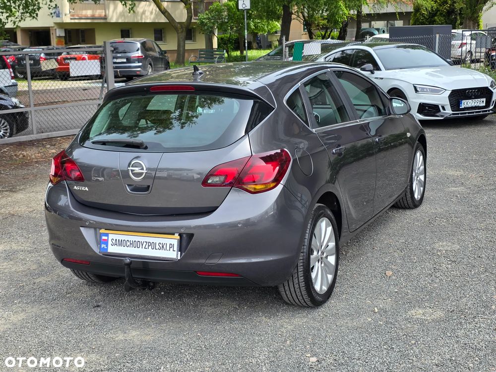 Opel Astra 1.6 Cosmo - 10