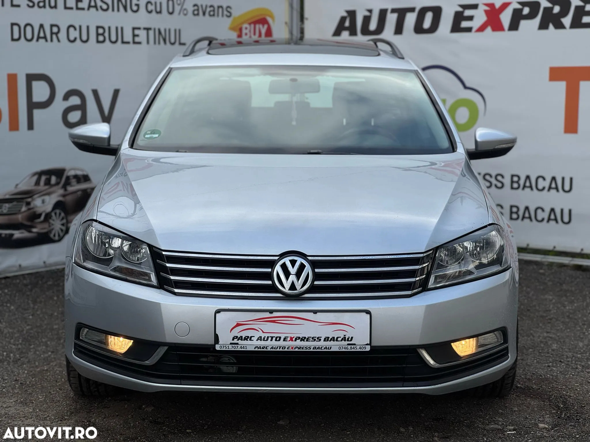 Volkswagen Passat Variant 2.0 TDI Blue TDI Comfortline - 12