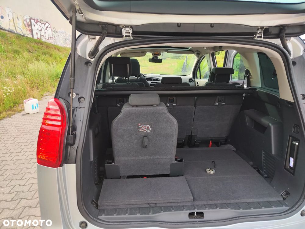 Peugeot 5008 1.6 HDi Style 7os - 6
