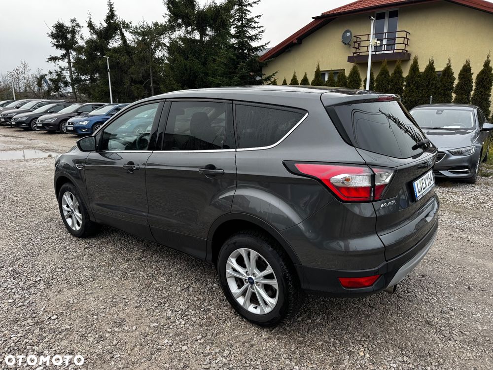 Ford Kuga 1.5 EcoBoost 2x4 Titanium - 16