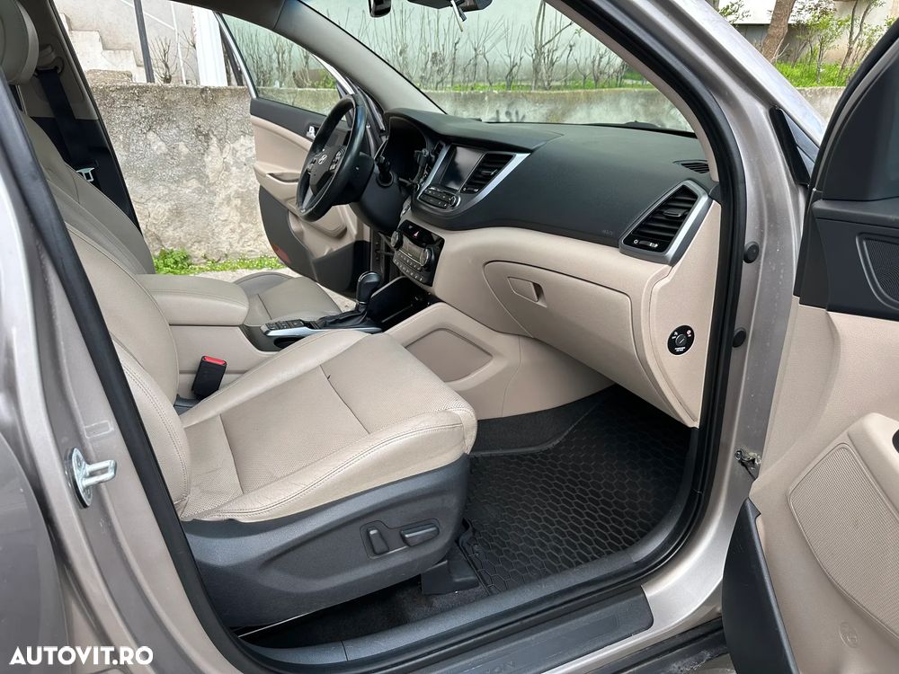 Hyundai Tucson 2.0 CRDI 4WD 6AT Premium+ - 12