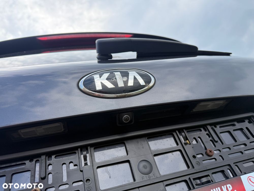 Kia Ceed 1.6 CRDi 136 ISG Dream Team Edition - 8