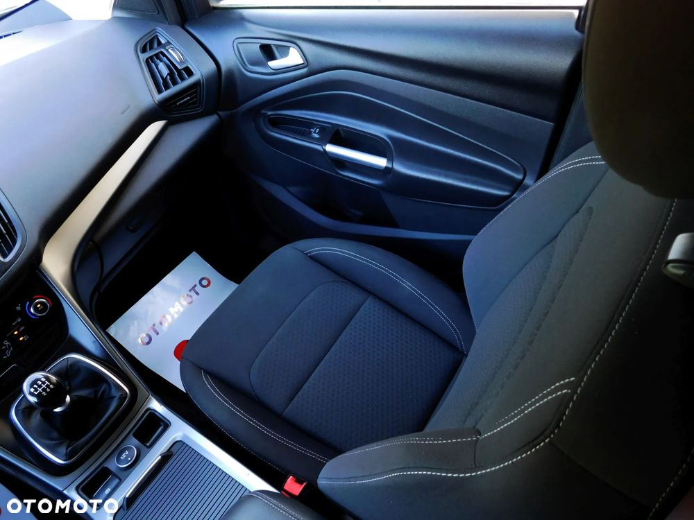 Ford Kuga - 21