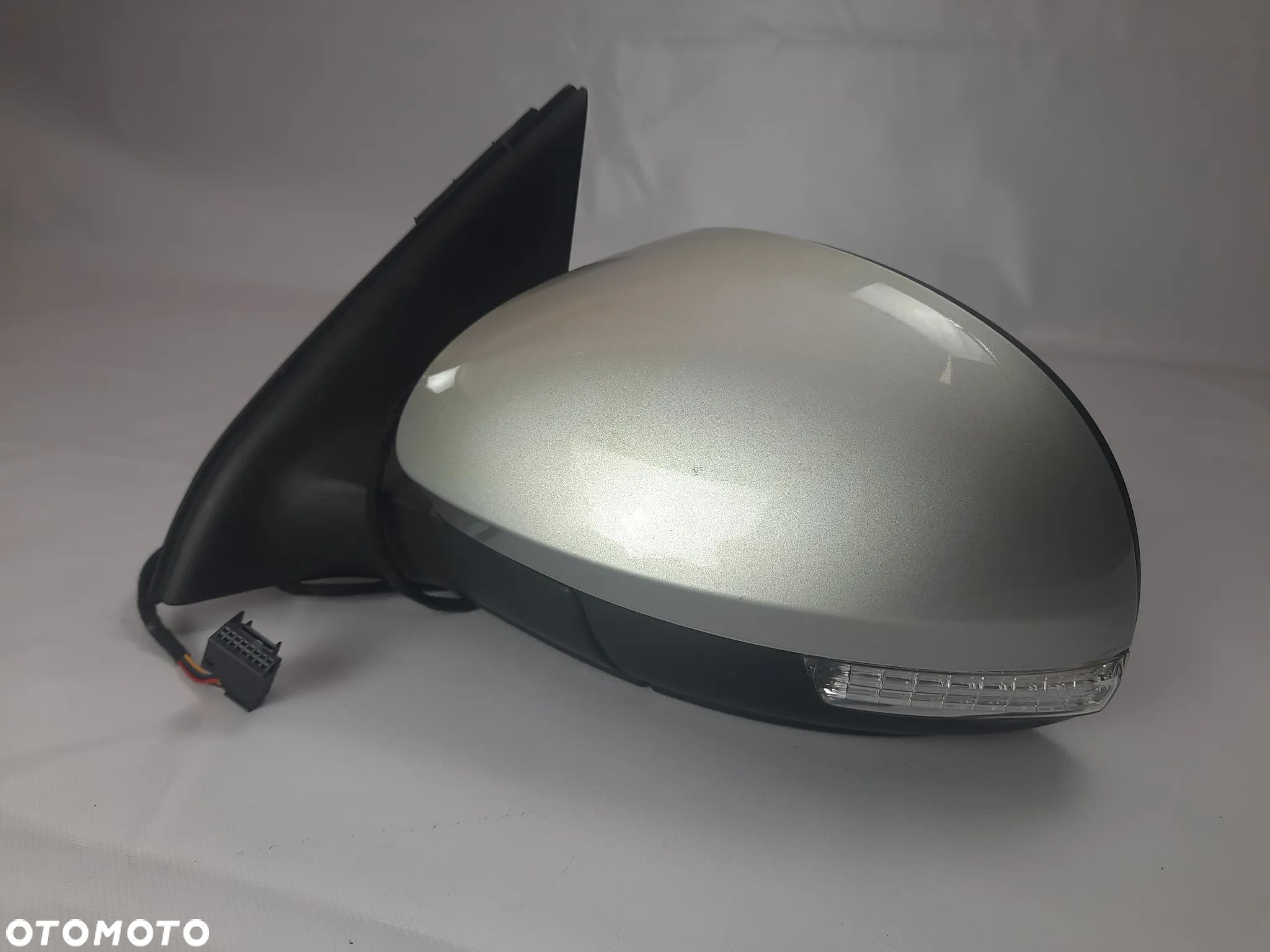 Lusterko VW Tiguan 07 - 11 Lewe el. 6 kabli Kod lakieru LA7W - 1