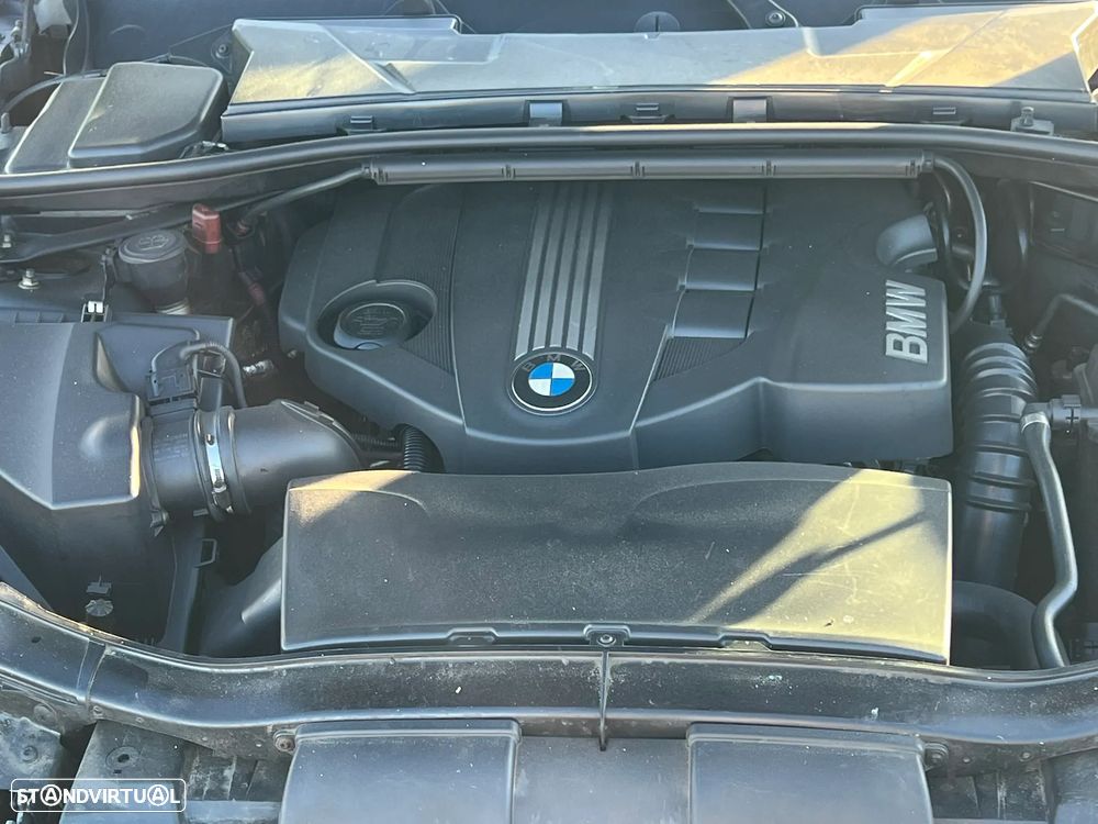 BMW 320 d Dynamic - 15