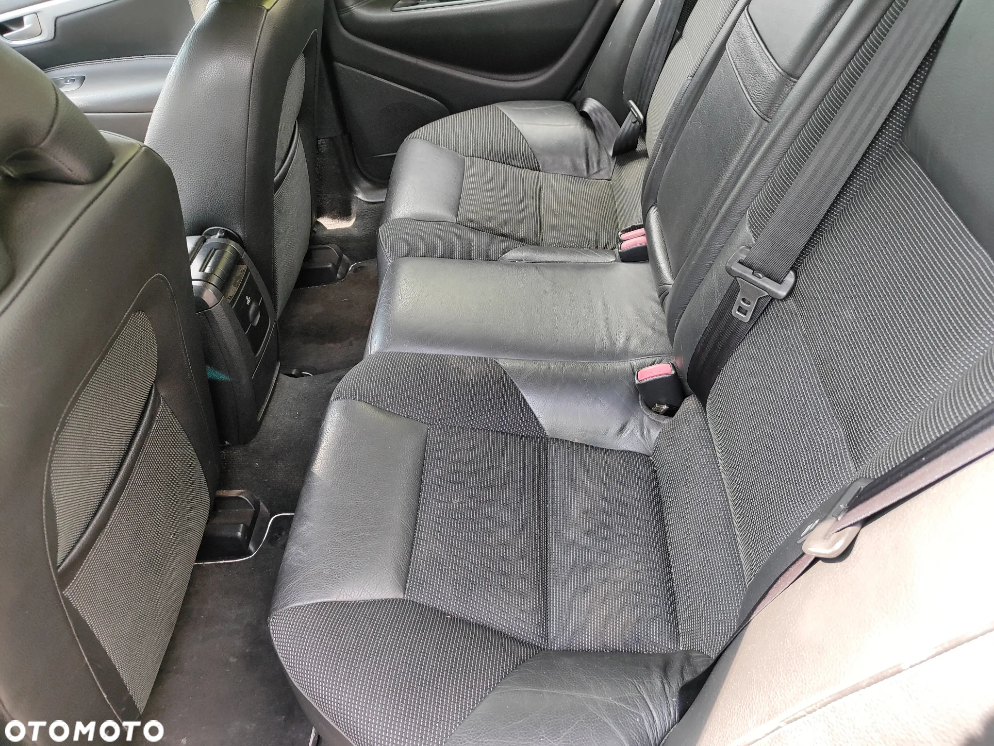 Volvo S60 2.4 D5 - 12