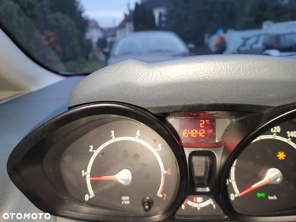 Ford Fiesta 1.25 Silver X (Ambiente) - 39