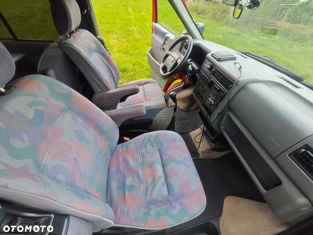 Volkswagen Multivan - 7