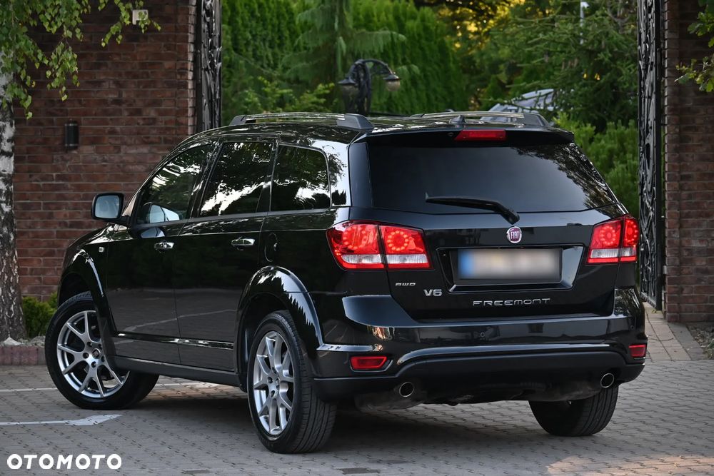 Fiat Freemont 3.6 V6 Black Code - 16