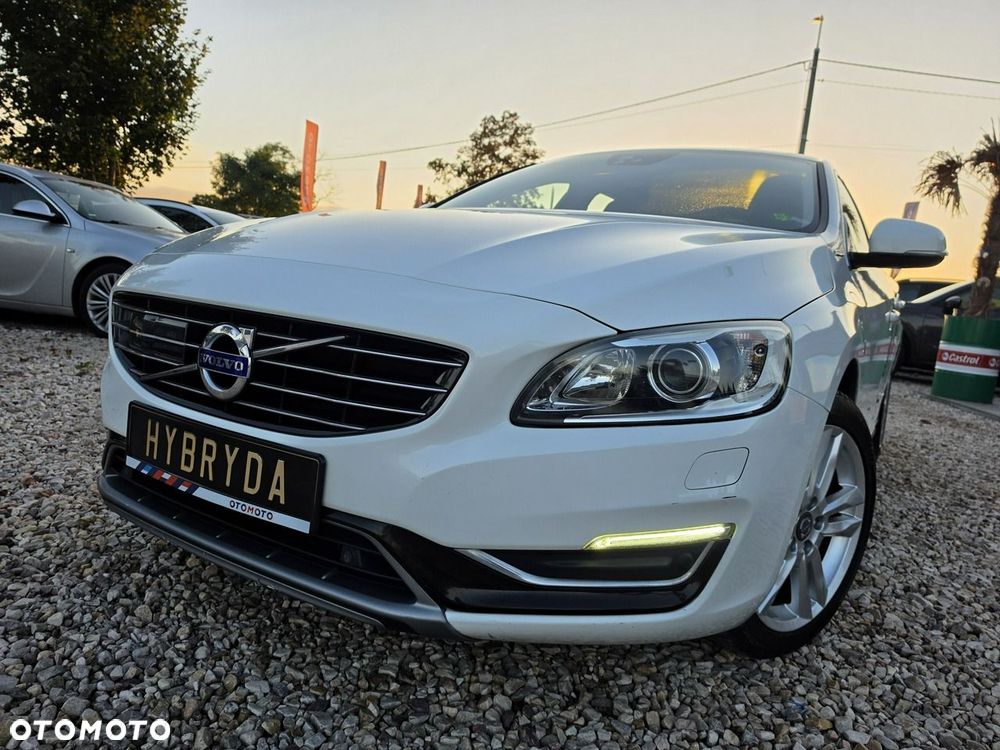 Volvo V60 D6 AWD Plug-in Hybrid Summum - 15