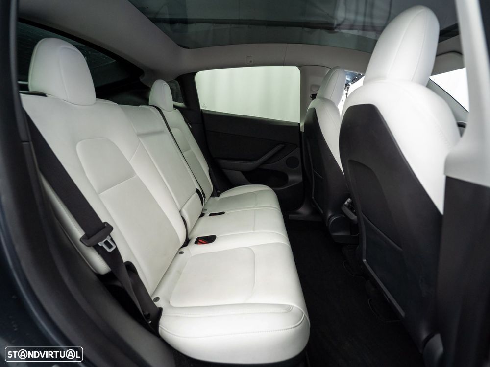 Tesla Model Y Long Range Tração Integral - 39