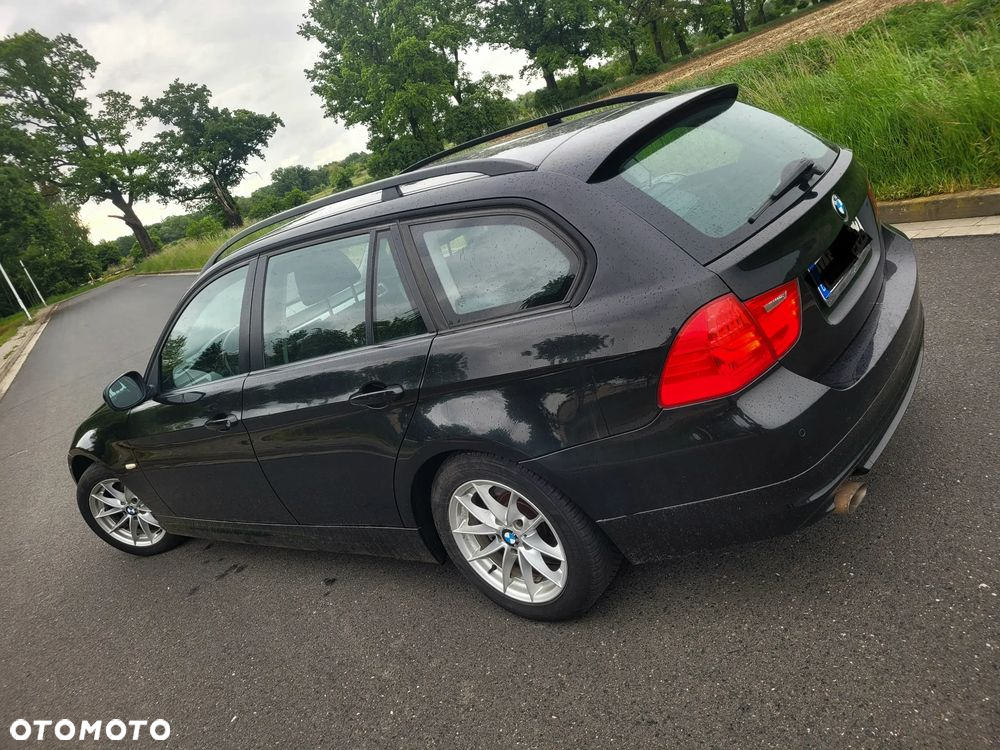 BMW Seria 3 318d - 4