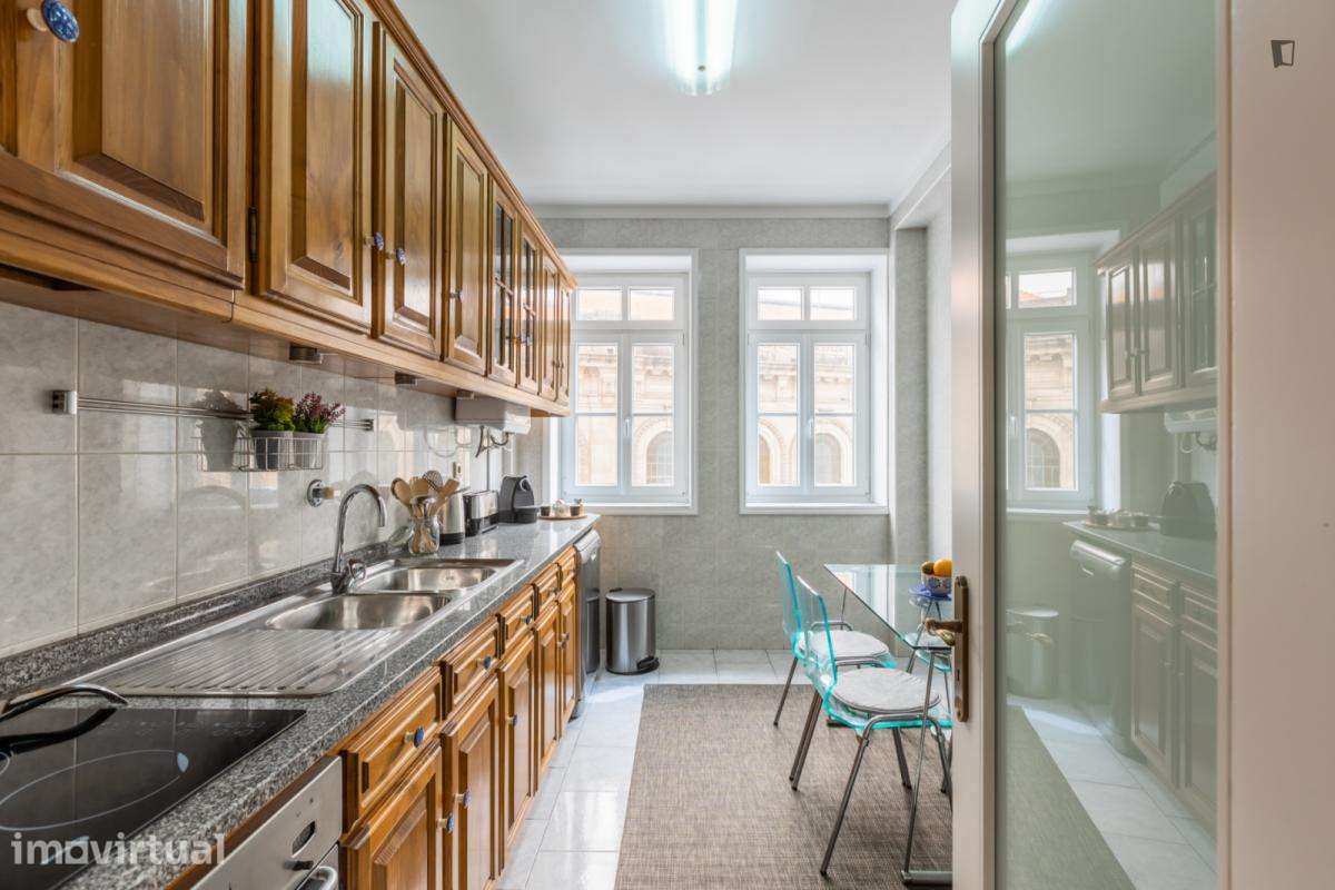 Apartamento com 3 quartos - localizado em Sé Porto - Grande imagem: 2/41