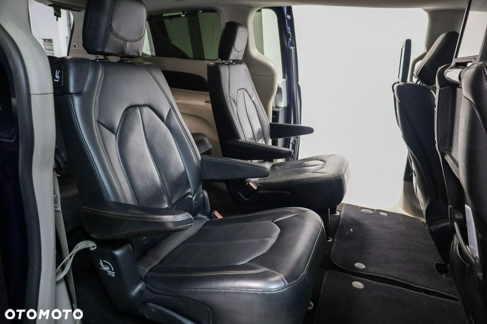 Chrysler Pacifica 2016