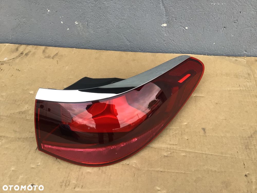 Lampa tylna prawa Mercedes E-klasa W214 - 2