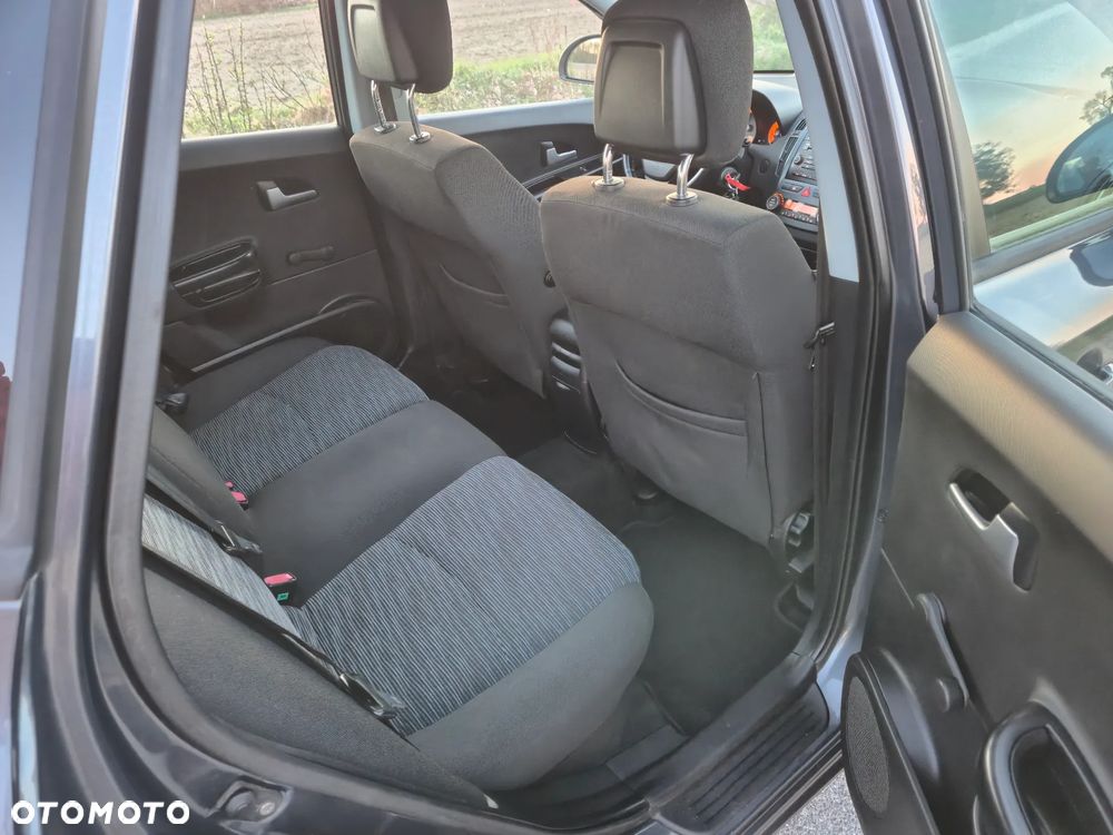 Kia Ceed - 18