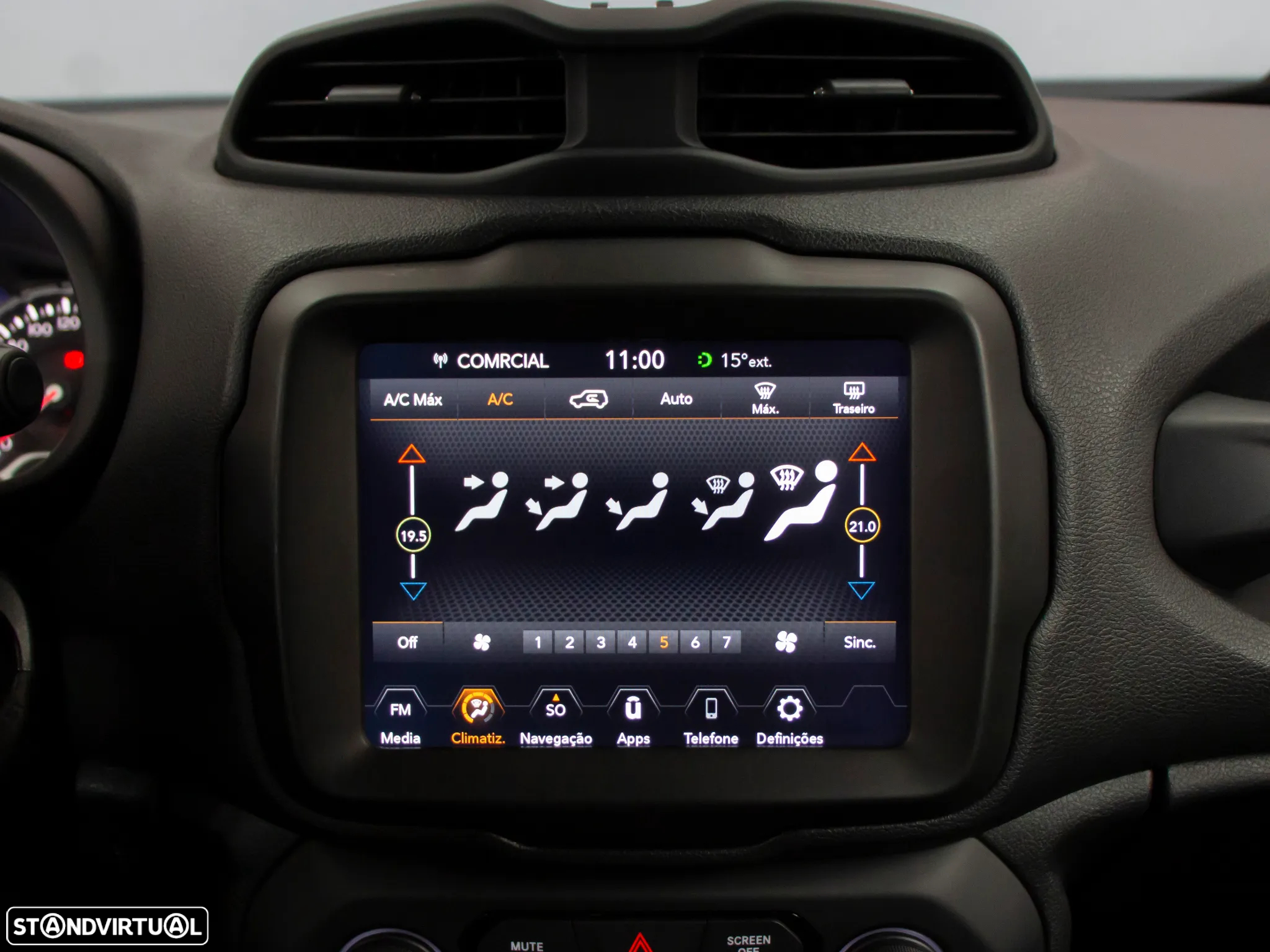 Jeep Renegade 1.0 T Limited - 30