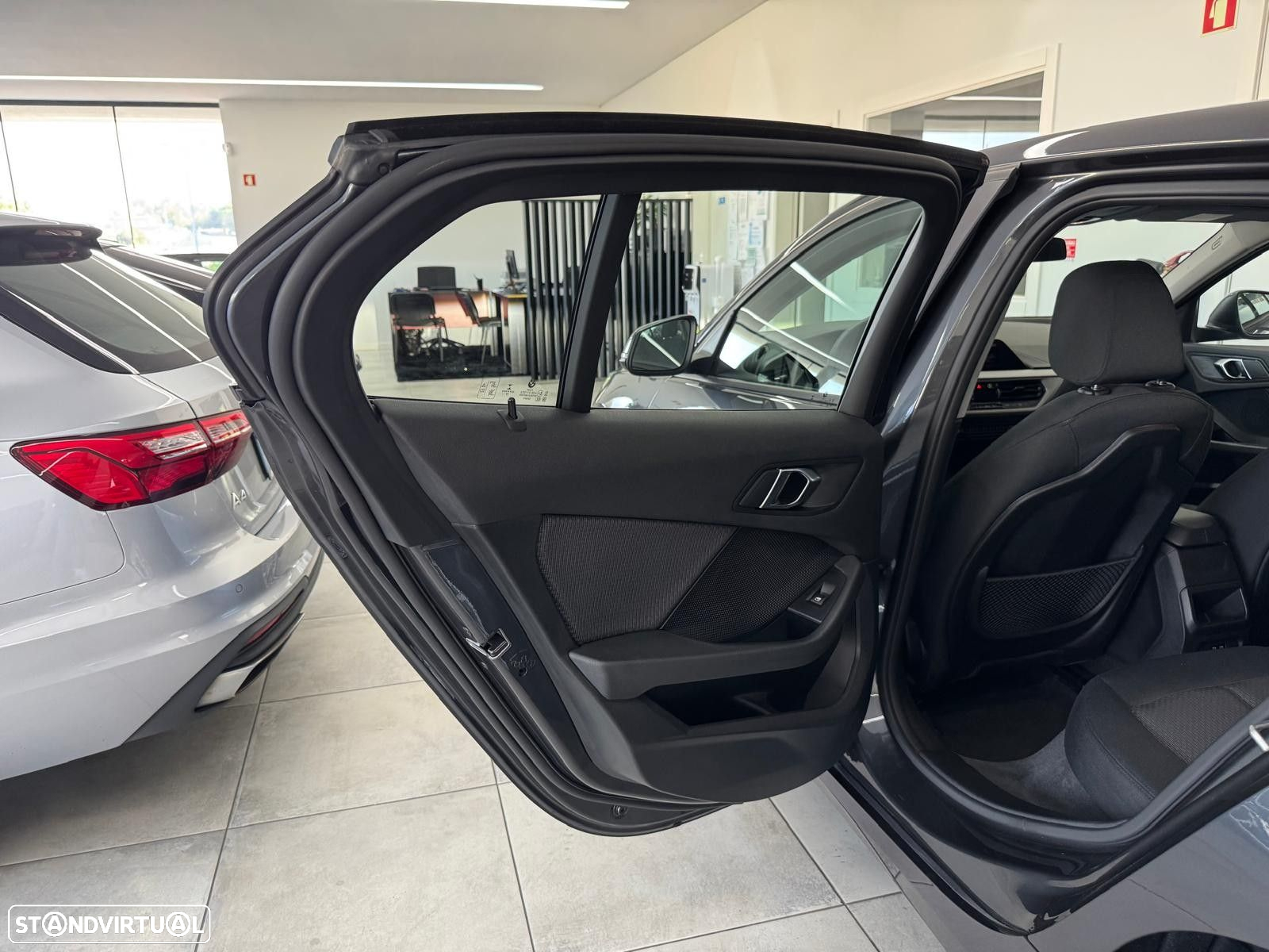 BMW 116 d Advantage Auto - 11