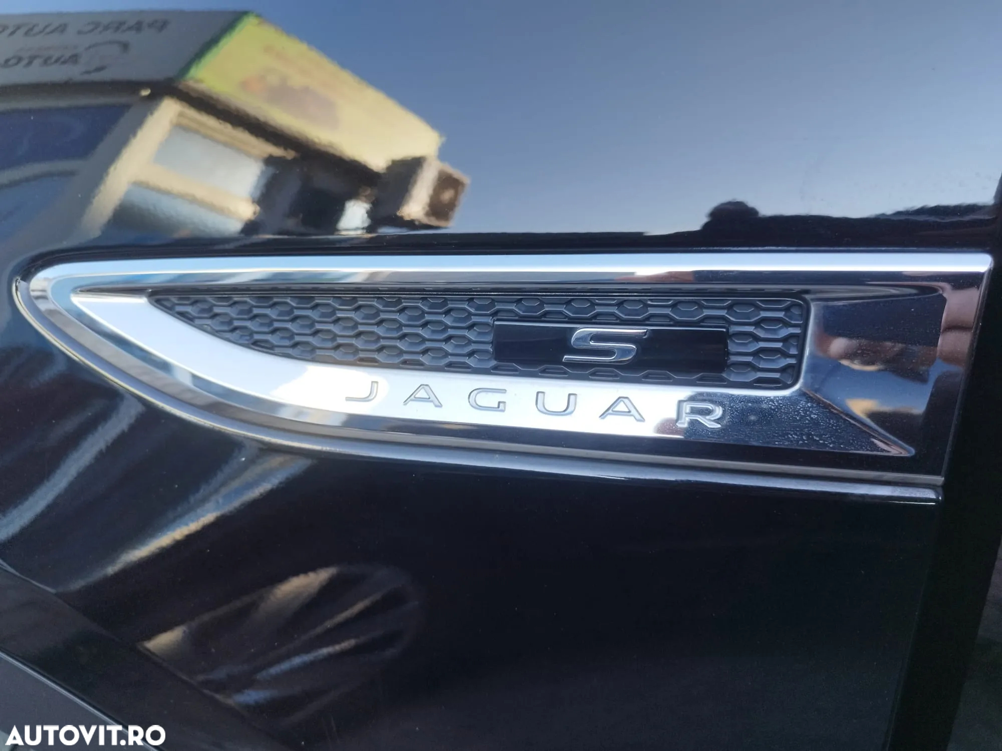 Jaguar E-Pace D150 AWD Aut. R-Dynamic S - 11
