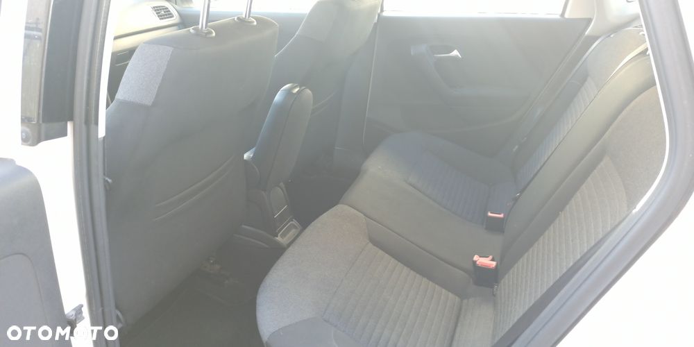 Volkswagen Polo 1.6 TDI Comfortline - 17