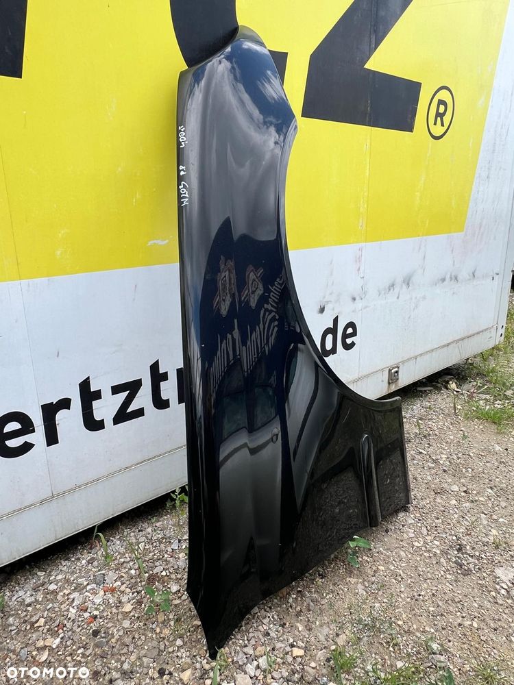 Błotnik prawy przód przedni Mercedes W203 (197U) - 8