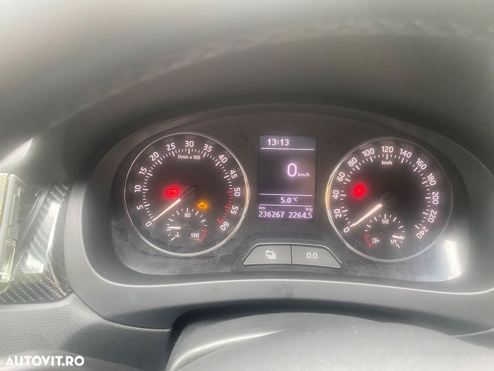 Skoda RAPID 1.6 TDI Ambition - 12