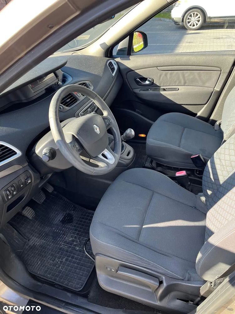 Renault Scenic - 6