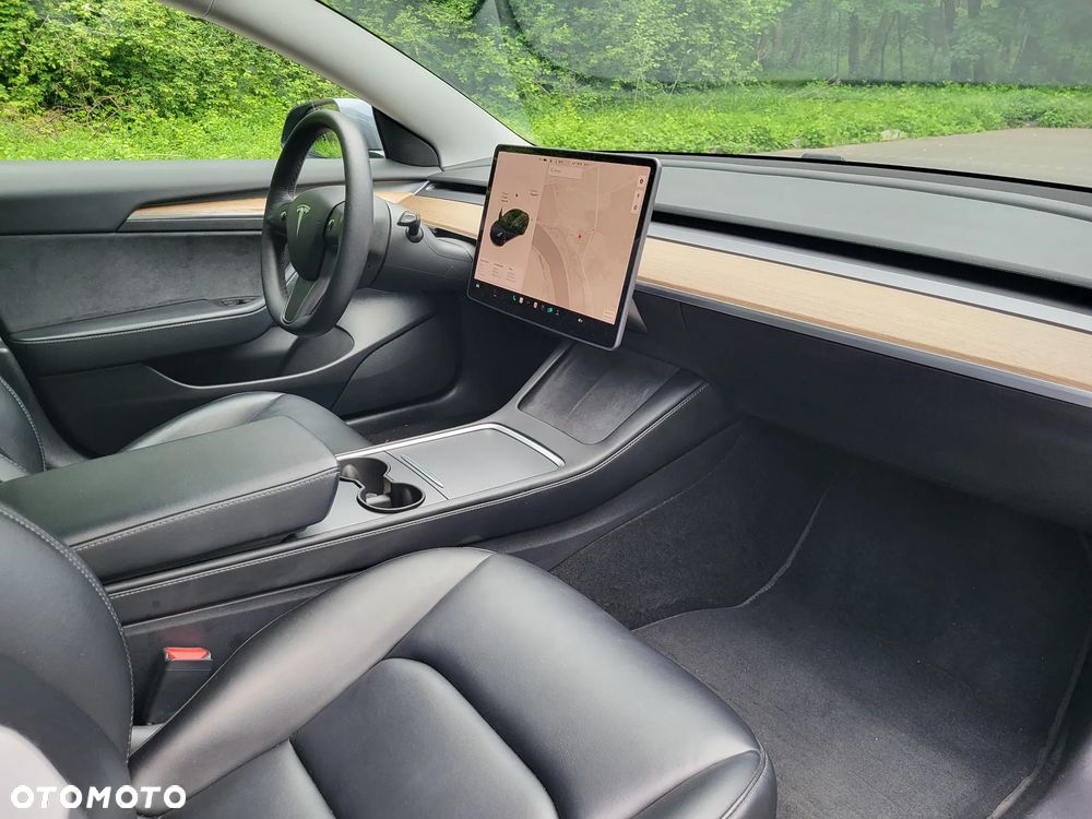 Tesla Model 3 - 17