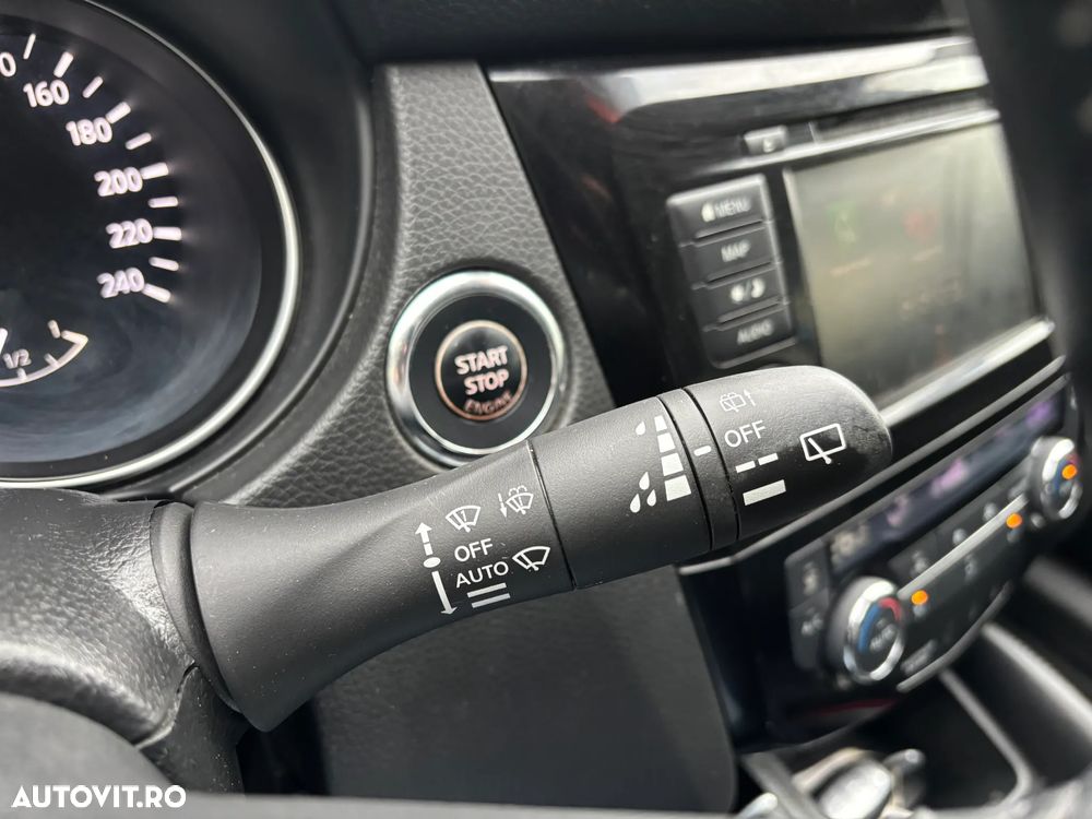 Nissan Qashqai 1.3 DIG-T N-CONNECTA - 22