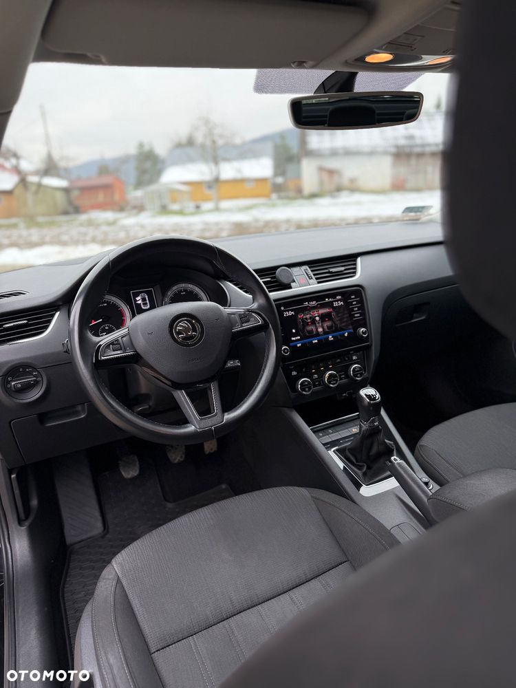 Skoda Octavia ver-1-4-tsi-style - 9