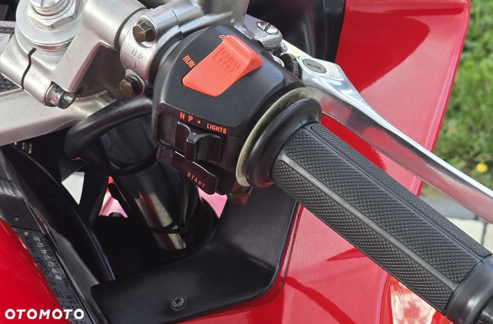 Honda VFR - 19