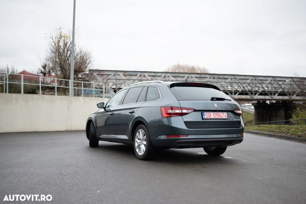 Skoda Superb Combi 1.6 TDI DSG Style - 4