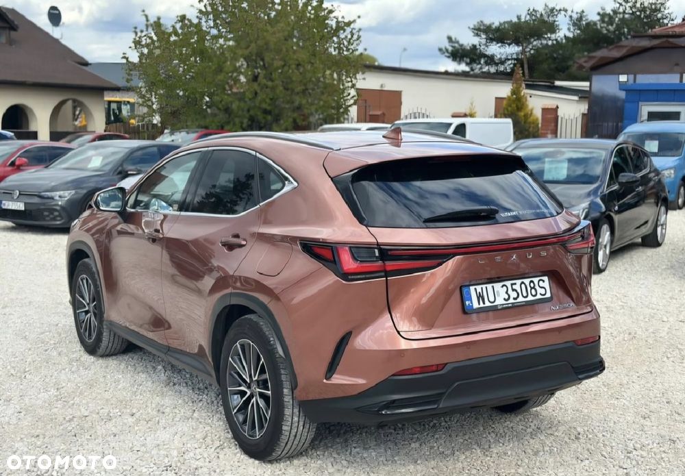 Lexus NX - 3