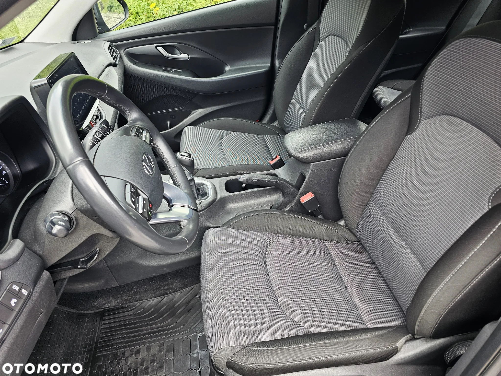 Hyundai i30 1.6 D Classic + - 8