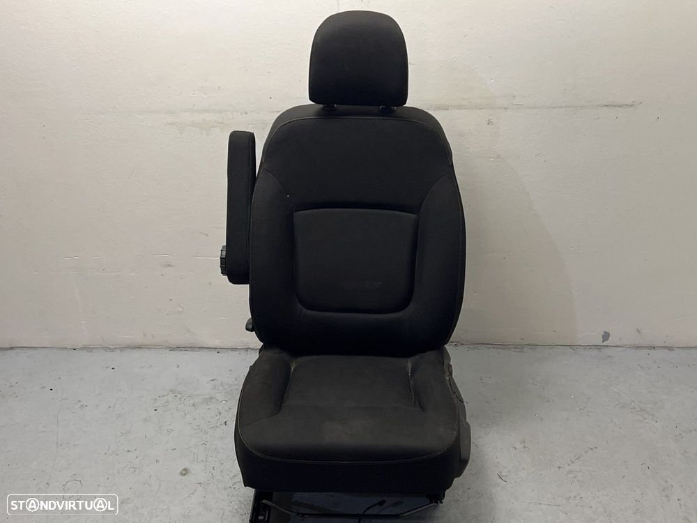 Banco do Condutor FIAT TALENTO (296_) - 1