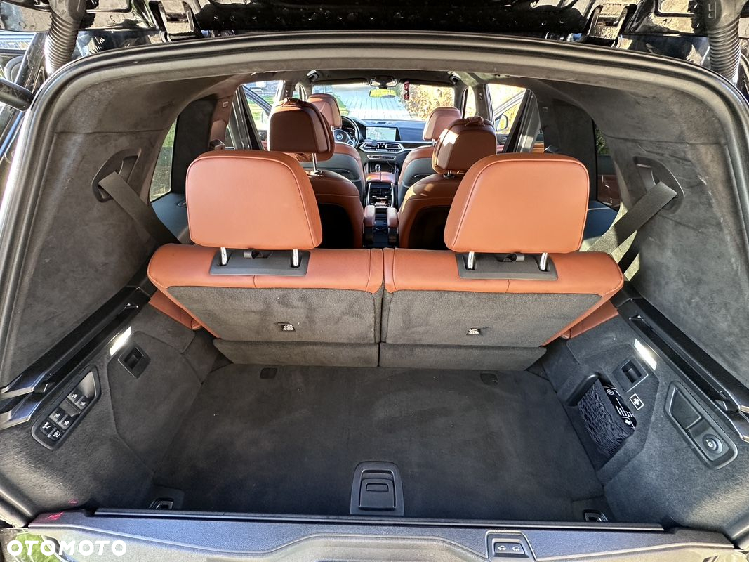 BMW X7 - 17