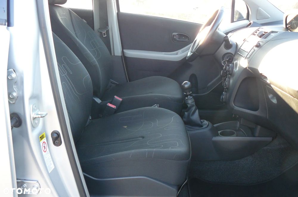 Toyota Yaris - 21