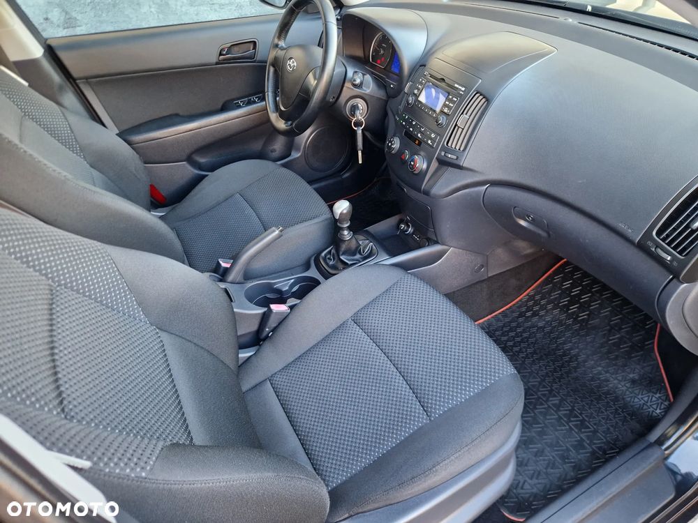 Hyundai i30 1.6 CRDi Comfort - 16