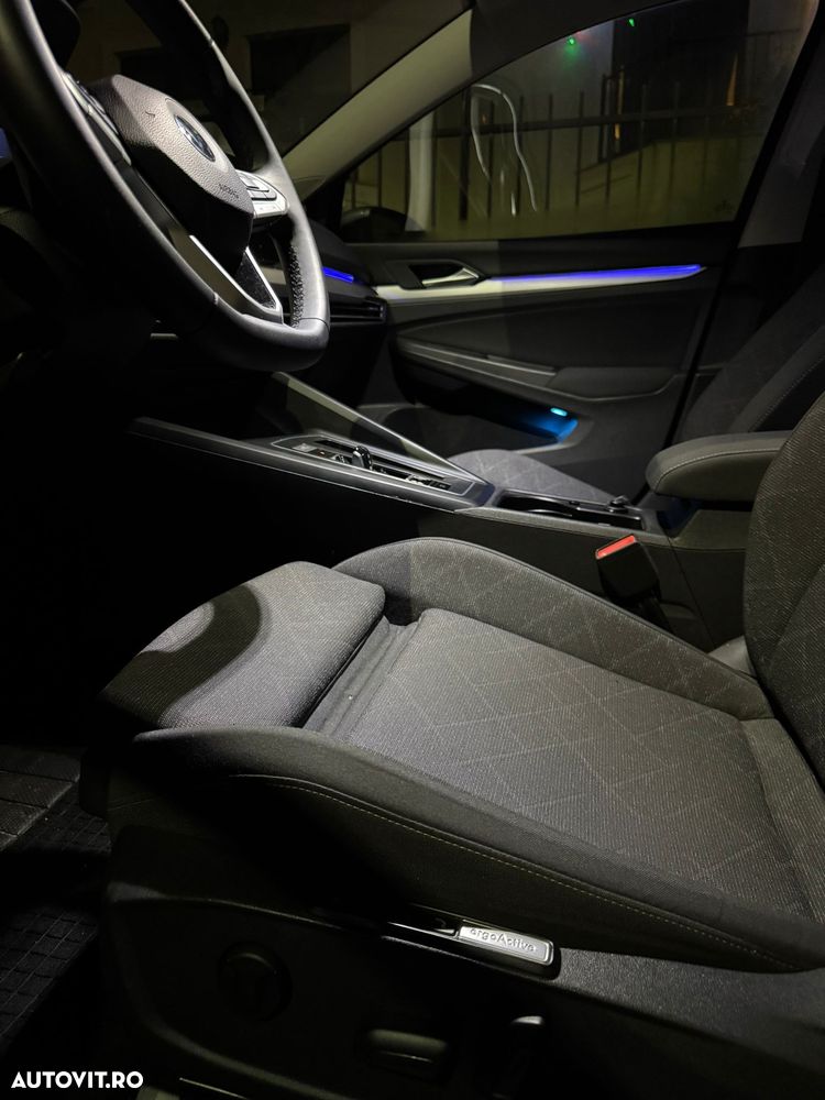 Volkswagen Golf Variant 2.0 TDI SCR DSG IQ.DRIVE - 13