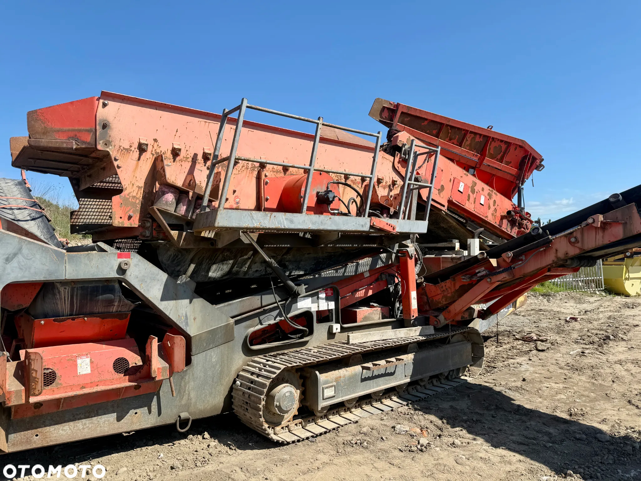 Sandvik QE330 przesiewacz sortownik odgliniacz 3 frakcje, centralne smarowanie 2011 - 4