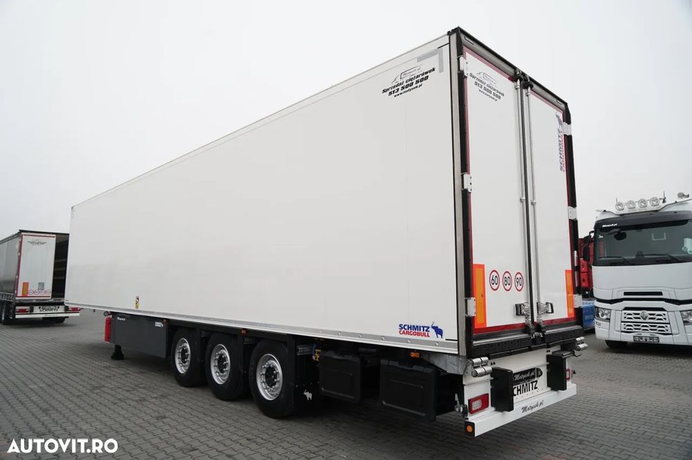 Schmitz Cargobull / REFRIGERAT / UNITATE SCHMITZ TKM / 2x AXE DE RIDICARE / COȘ PENTRU PALEȚI / 2023 / - 3