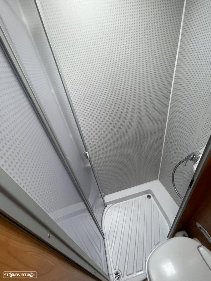 Autostar Auros 80 Distinction 2.3 MJ cama francesa - 8