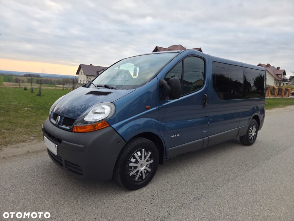 Renault Trafic Passenger Expression - 11
