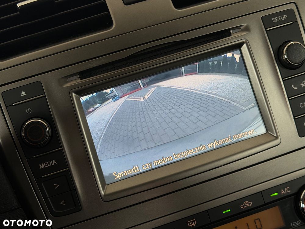 Toyota Avensis 2.0 D-4D Luna - 8